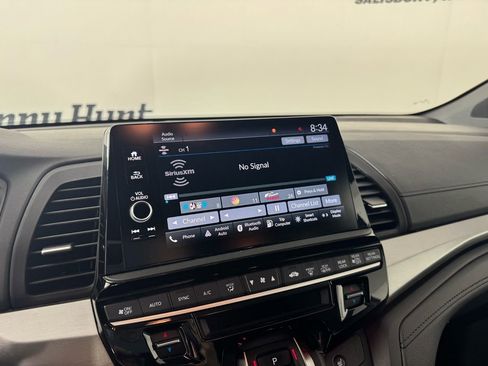 Used 2025 Honda Odyssey Sport-L image 17