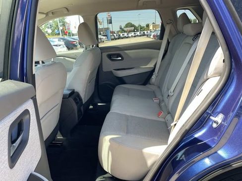 Used 2022 Nissan Rogue SV AWD/4WD image 8