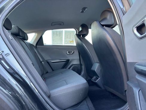 Used 2025 Kia K4 FWD image 24