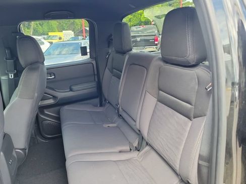 Certified 2023 Nissan Frontier SV w/ Midnight Edition Package AWD/4WD image 10