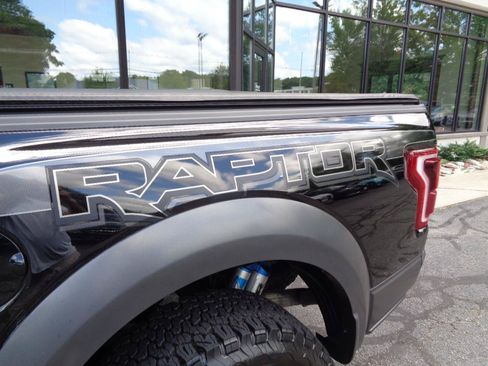 Used 2017 Ford F150 Raptor w/ Equipment Group 802A Luxury AWD/4WD image 8