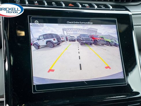 Used 2025 Jeep Grand Cherokee Laredo w/ Luxury Tech Group I RWD image 34