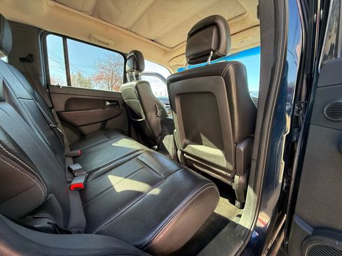 Used 2011 Jeep Liberty Sport image 11