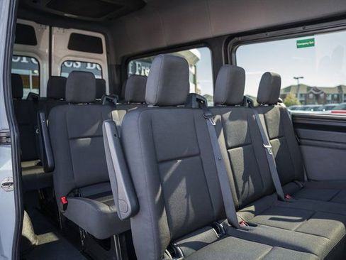 Used 2024 Mercedes-Benz Sprinter 2500 image 31