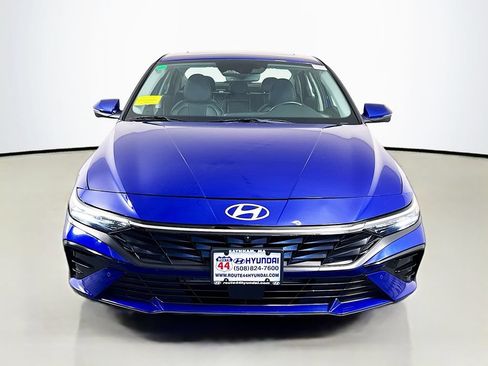 Used 2024 Hyundai Elantra Limited FWD image 11