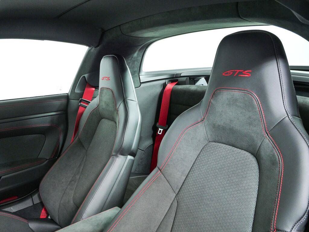 Certified 2026 Porsche 911 Targa 4 GTS AWD/4WD image 5