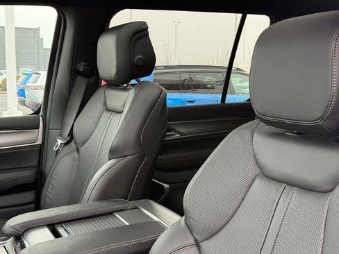 New 2026 Jeep Grand Wagoneer L Limited w/ Premium Group II AWD/4WD image 18