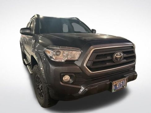 Used 2022 Toyota Tacoma SR5 image 10