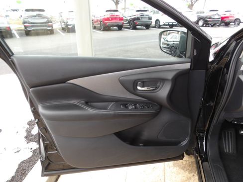 Certified 2023 Nissan Murano SV w/ SV Midnight Edition Package image 21