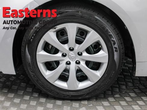 Used 2023 Toyota Corolla LE image 31