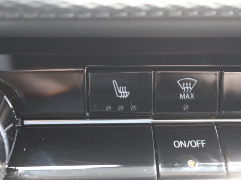 New 2026 Chevrolet Equinox LT w/ Safety and Technology Package AWD/4WD image 13