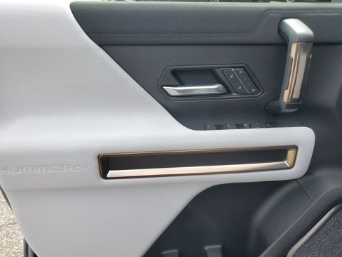 New 2025 GMC Hummer EV 2X image 19