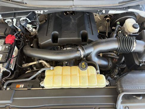 Used 2020 Ford F150 Lariat RWD image 10
