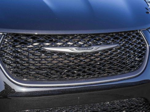 New 2026 Chrysler Pacifica Select FWD image 5