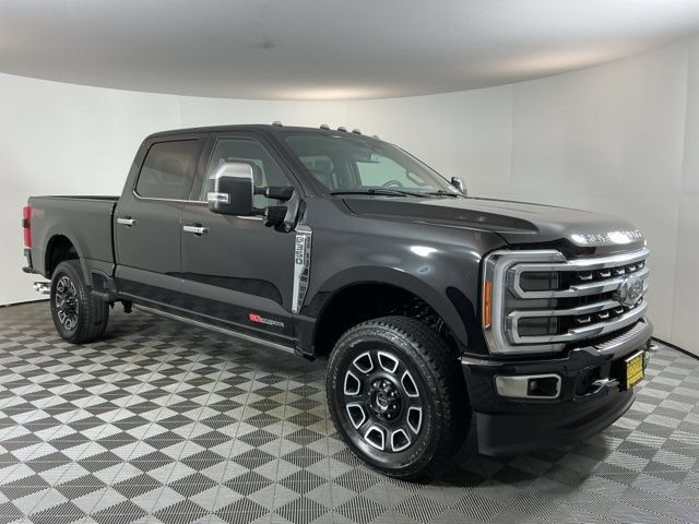 Used 2023 Ford F350 Platinum w/ FX4 Off-Road Package AWD/4WD image 3