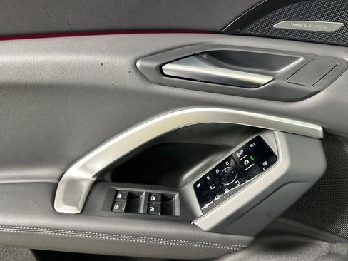 New 2025 Audi Q5 Prestige image 10