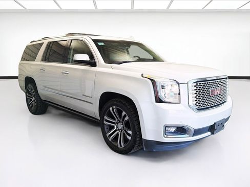 Used 2017 GMC Yukon XL Denali w/ Open Road Package AWD/4WD image 3
