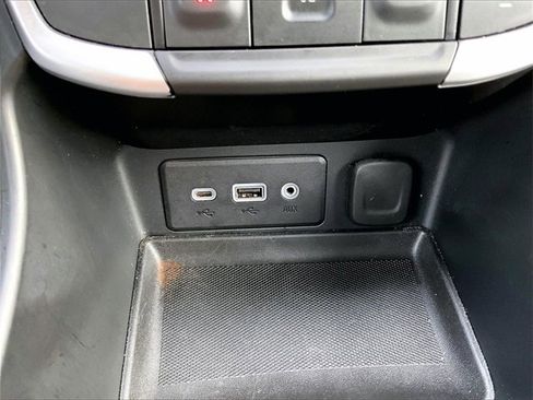 Used 2023 GMC Terrain SLE w/ Driver Convenience Package image 27