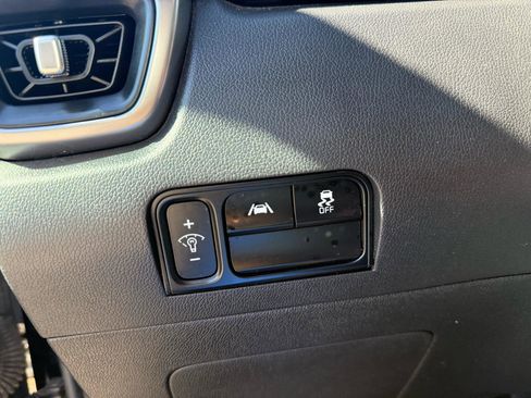 Used 2021 Kia Sorento S image 28