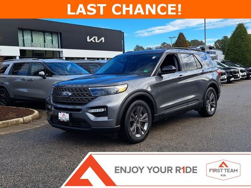 Used 2022 Ford Explorer XLT w/ Equipment Group 202A image 1