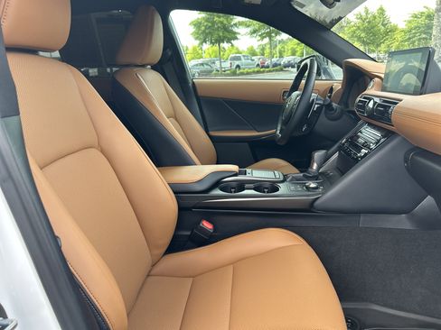 Used 2025 Lexus IS 350 F Sport RWD image 31