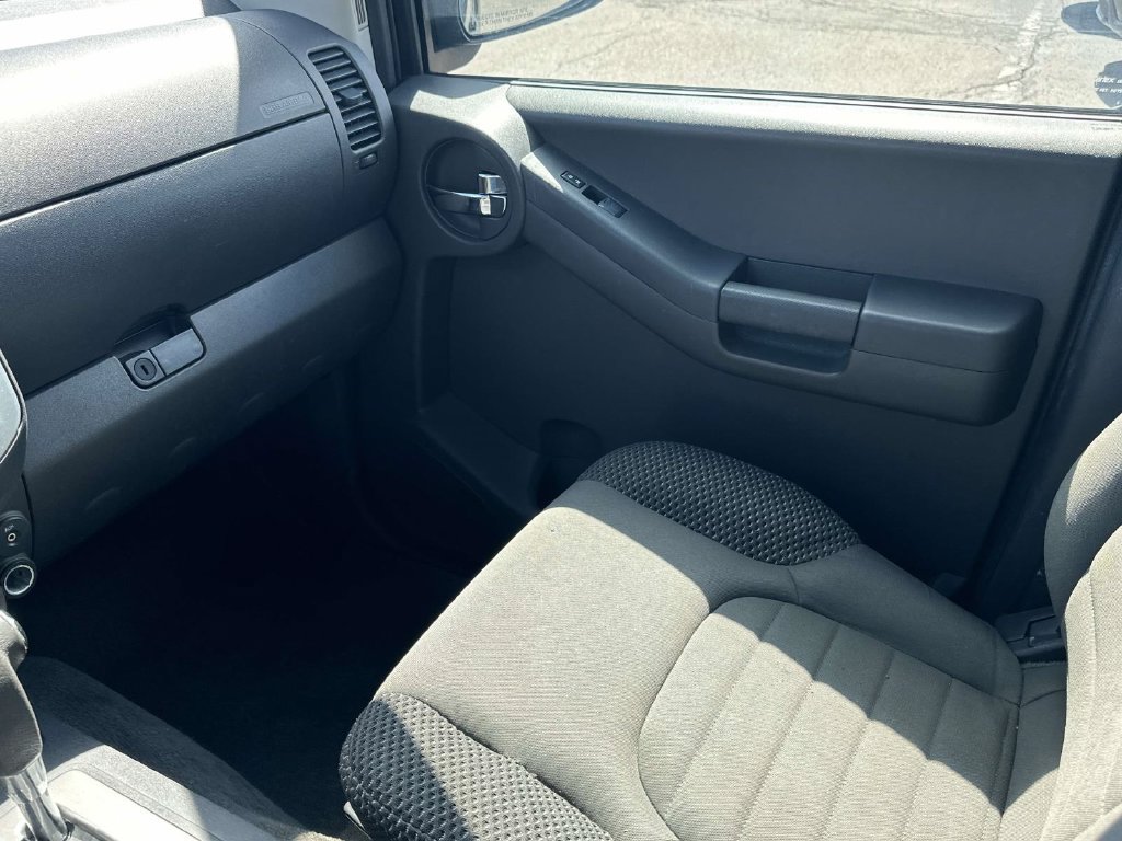 Used 2011 Nissan Xterra PRO-4X AWD/4WD image 30