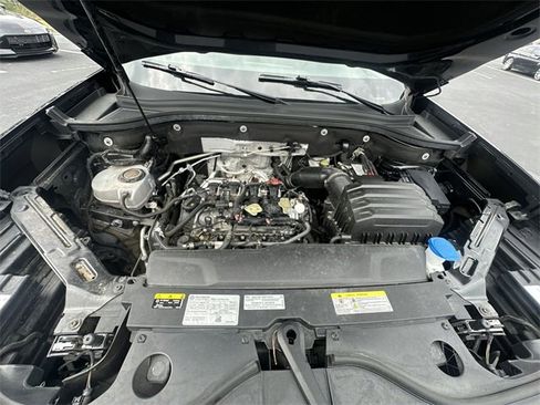 Used 2024 Volkswagen Atlas SE image 17