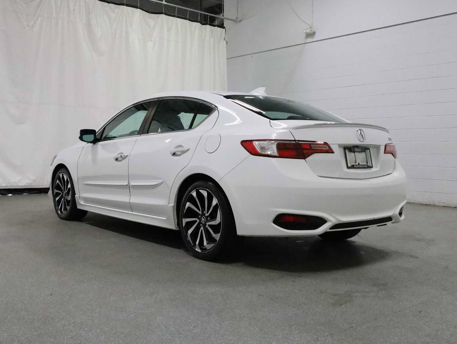 Used 2016 Acura ILX FWD image 3