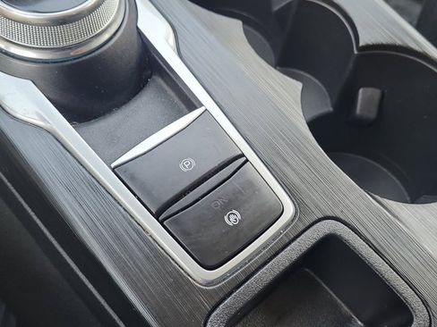 Used 2024 Ford Escape Platinum w/ Premium Technology Package image 21