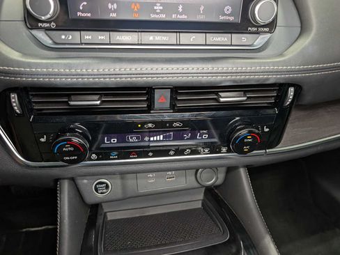 Used 2021 Nissan Rogue SL AWD/4WD image 27