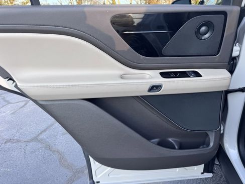 Used 2023 Lincoln Aviator Reserve w/ Equipment Group 201A image 31
