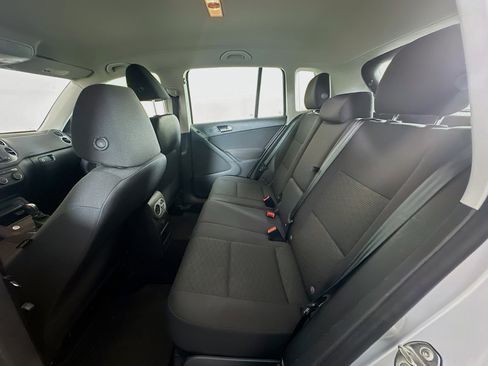 Used 2018 Volkswagen Tiguan Limited FWD image 27