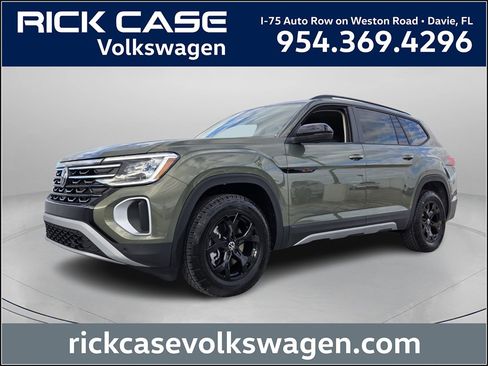 New 2026 Volkswagen Atlas Peak Edition image 1