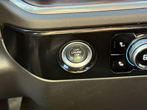 Used 2024 GMC Sierra 1500 SLT image 23