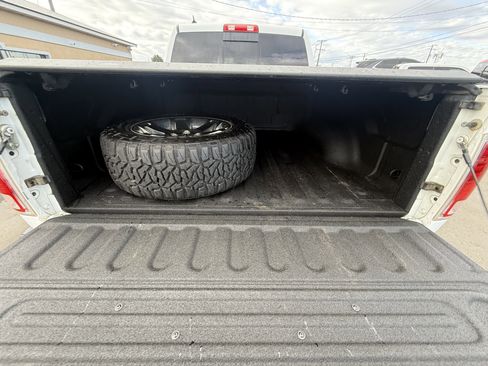 Used 2016 RAM 1500 Laramie w/ Convenience Group image 16