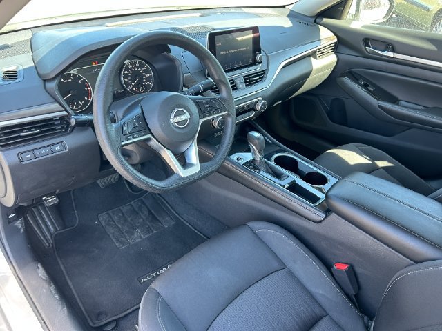 Used 2023 Nissan Altima 2.5 SV FWD image 25
