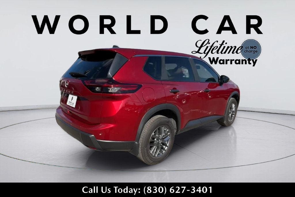 Used 2025 Nissan Rogue S FWD image 3