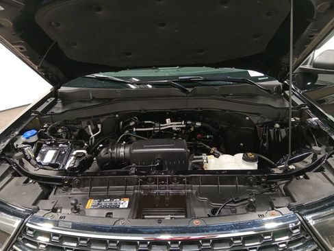 Certified 2023 Ford Explorer XLT AWD/4WD image 10