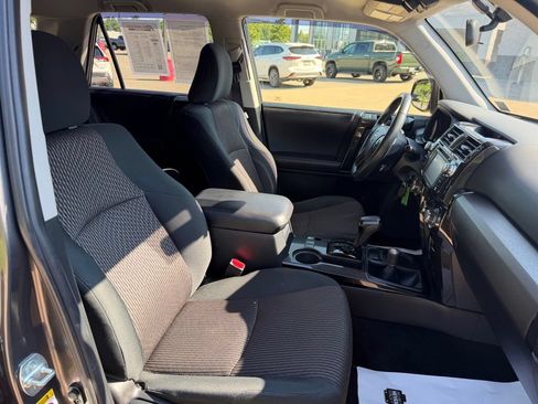 Used 2018 Toyota 4Runner TRD Off-Road w/ Convenience Package AWD/4WD image 35