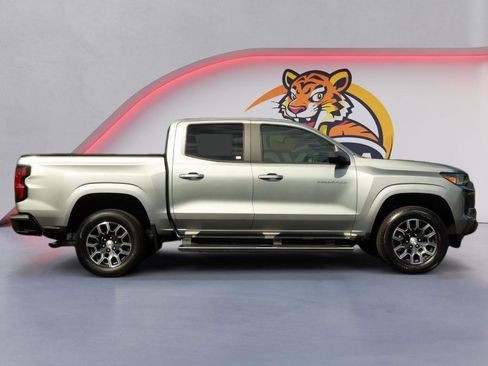 Used 2023 Chevrolet Colorado LT w/ LT Convenience Package II RWD image 4