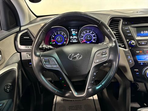 Used 2016 Hyundai Santa Fe Limited image 24