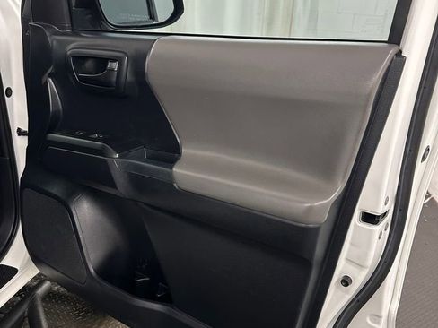 Used 2018 Toyota Tacoma SR w/ SR Convenience Package image 30