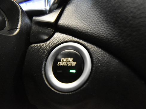 Used 2020 Chevrolet Equinox LT image 20