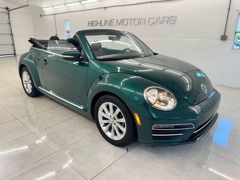 Used 2018 Volkswagen Beetle 2.0T SE FWD image 10