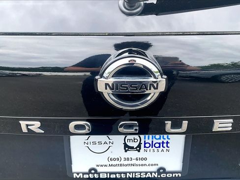 Used 2021 Nissan Rogue SV AWD/4WD image 30
