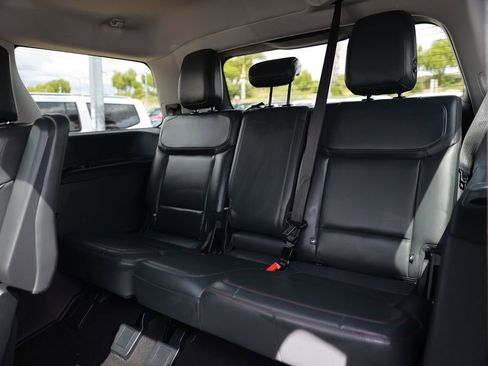 Used 2025 Ford Expedition Active AWD/4WD image 34