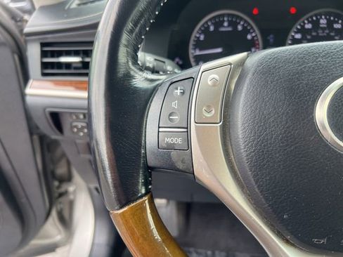 Used 2015 Lexus ES 350 w/ Luxury Package FWD image 29