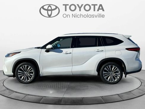 Used 2020 Toyota Highlander Platinum image 3