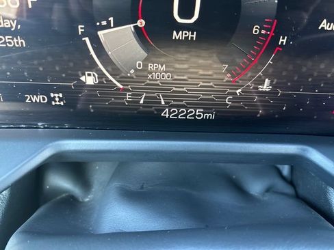 Certified 2024 GMC Acadia Elevation AWD/4WD image 16