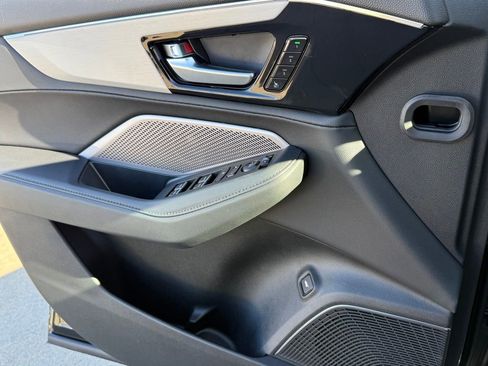 Used 2026 Acura MDX SH-AWD image 30